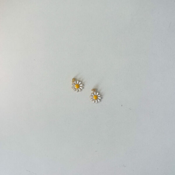 Daisy Charm